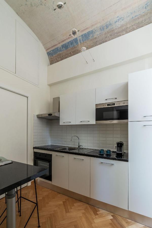 Castro Pretorio Apartment โรม ภายนอก รูปภาพ