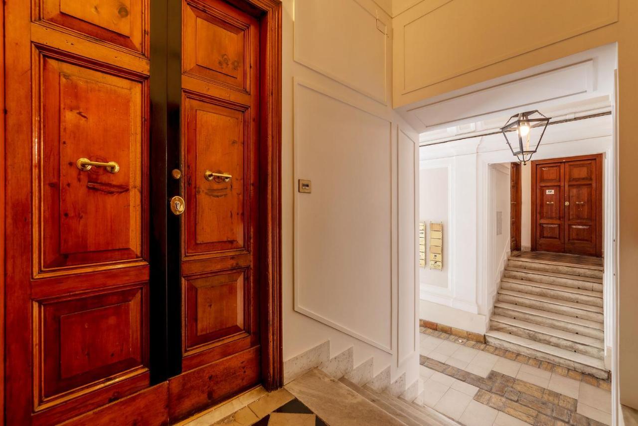 Castro Pretorio Apartment โรม ภายนอก รูปภาพ