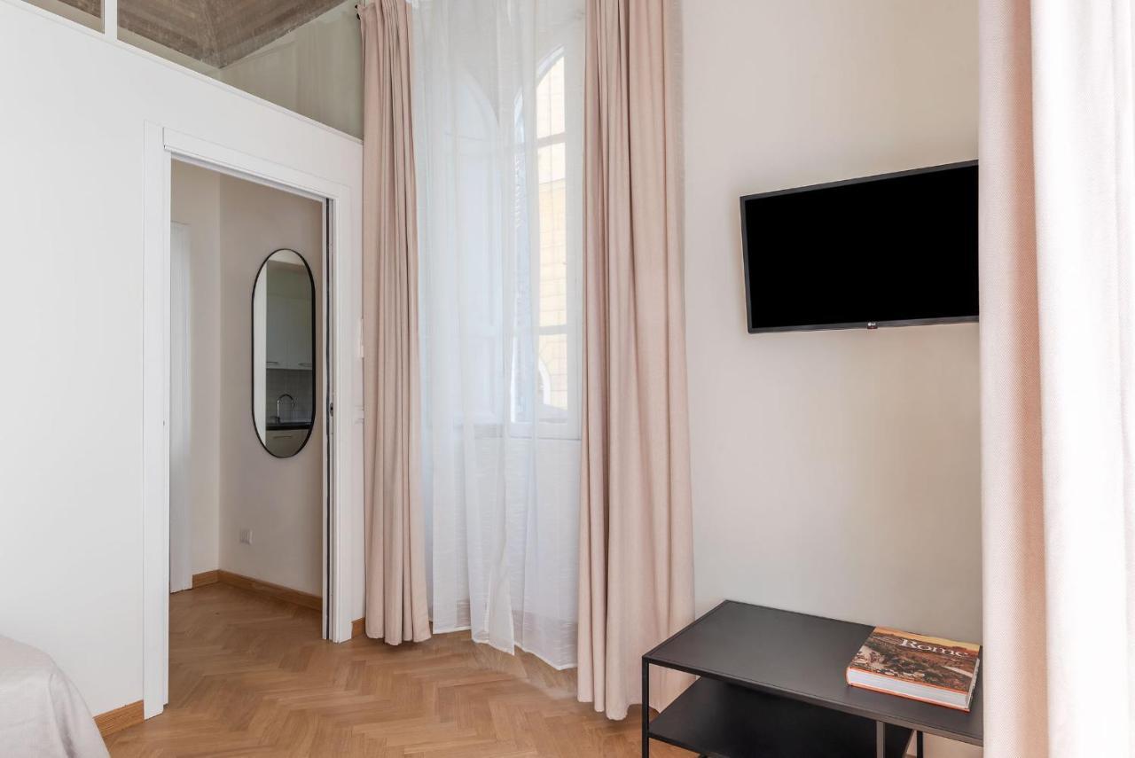 Castro Pretorio Apartment โรม ภายนอก รูปภาพ